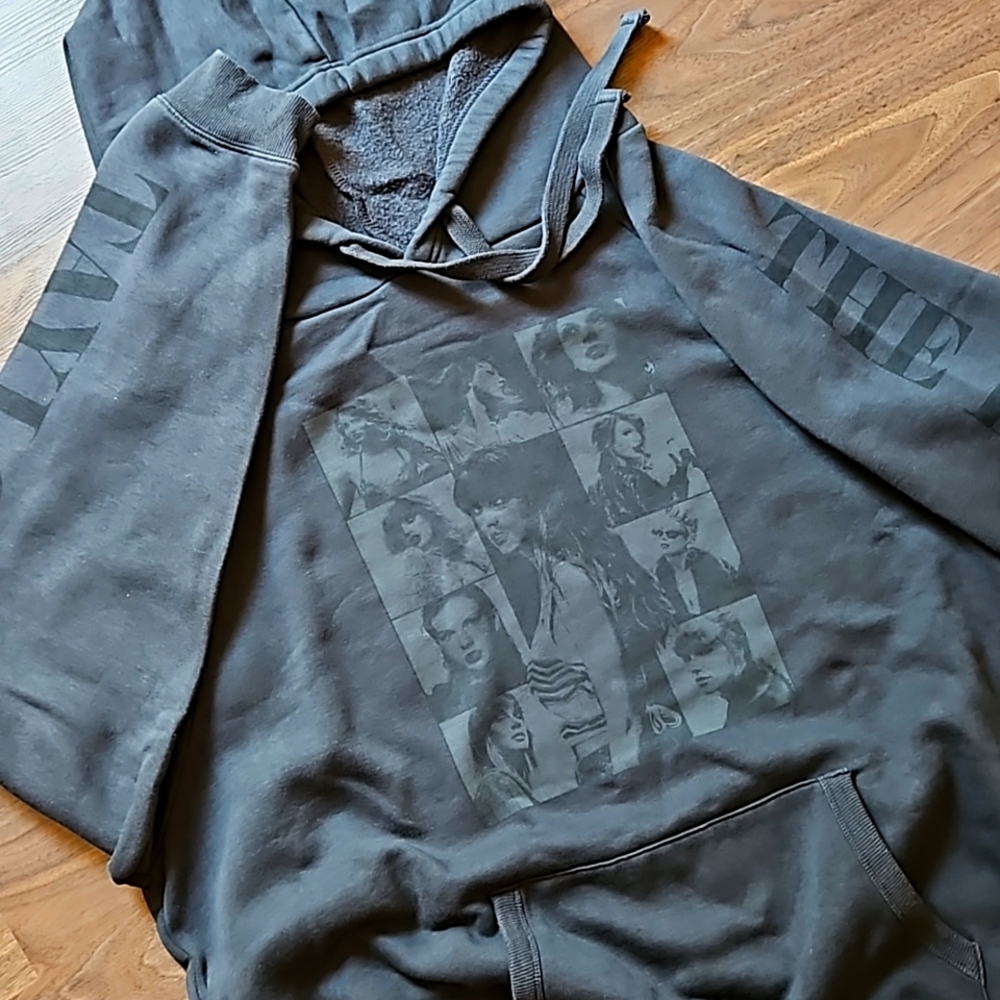 💋🖤 Taylor Swift Eras Tour Hoodie 🖤💋